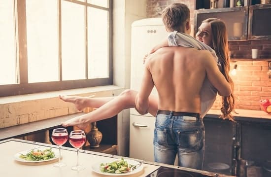 5 rules of sex in the kitchen | Practices