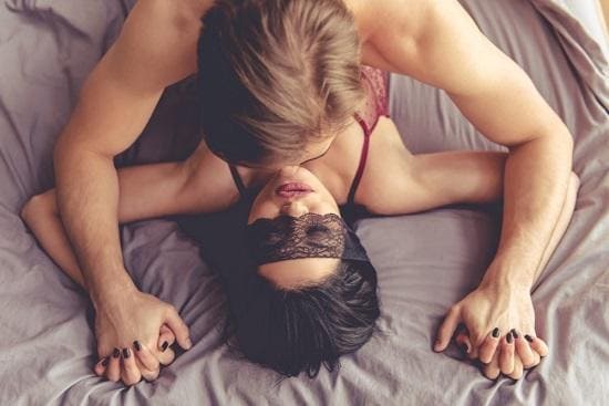 10 erotic scenarios for boring dates | Informative